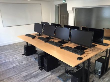 Salle informatique du centre de formation